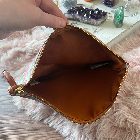 Canvas Flamingo Print And Pleather Clutch - Picture 5 of 7